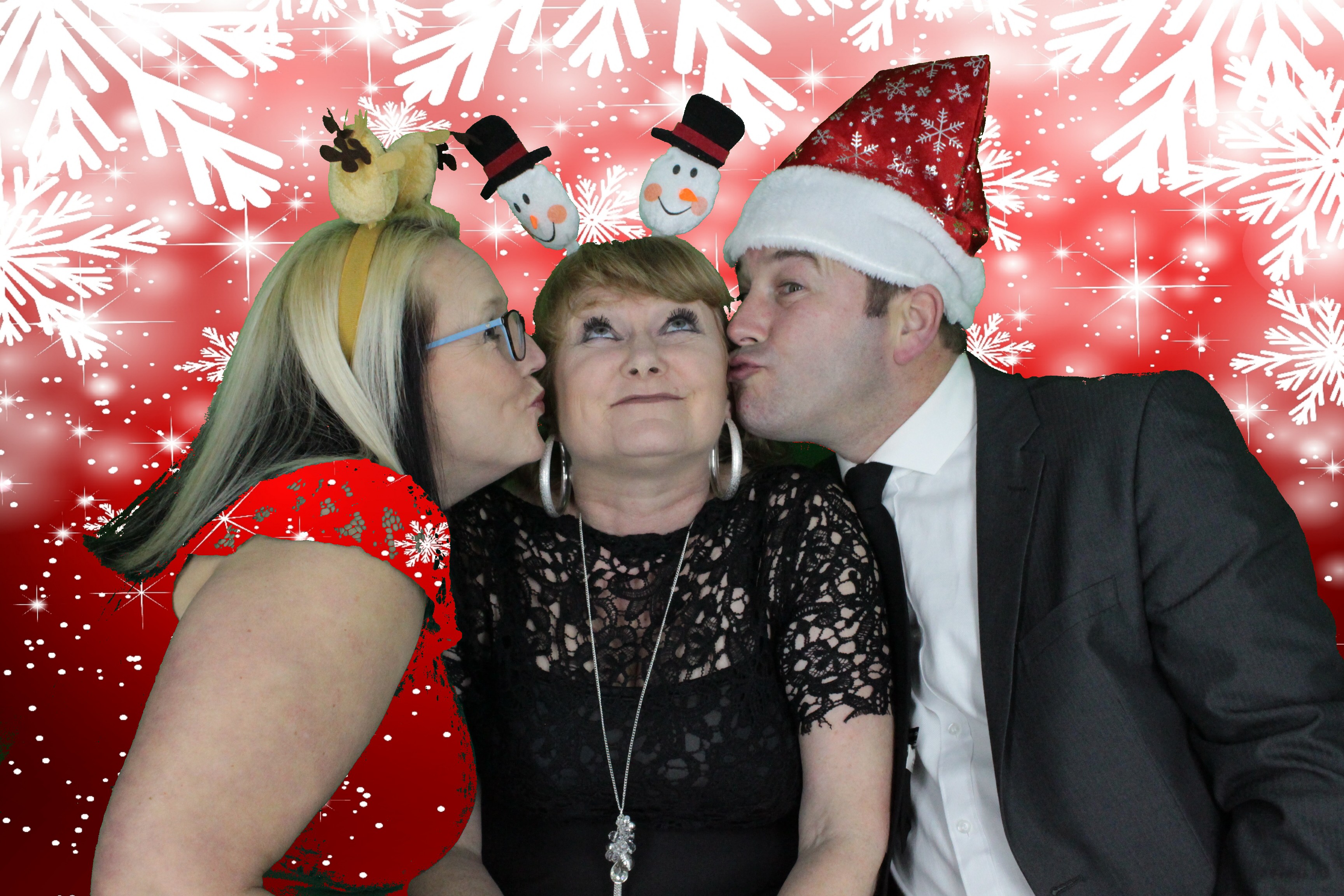 Upavon Officers' Mess Christmas Party | View more photos from the event at gallery.myphotoboothexperience.co.uk/u/MyPhotoBoothExperienceLtd/Upavon-Officers-Mess-Christmas-Party